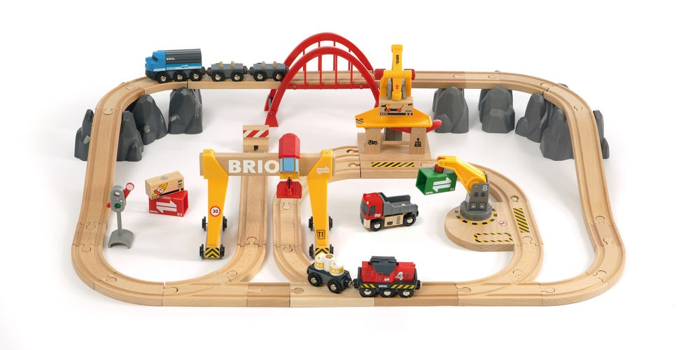 BRIO World Cargo Railway Deluxe Set - Image 4