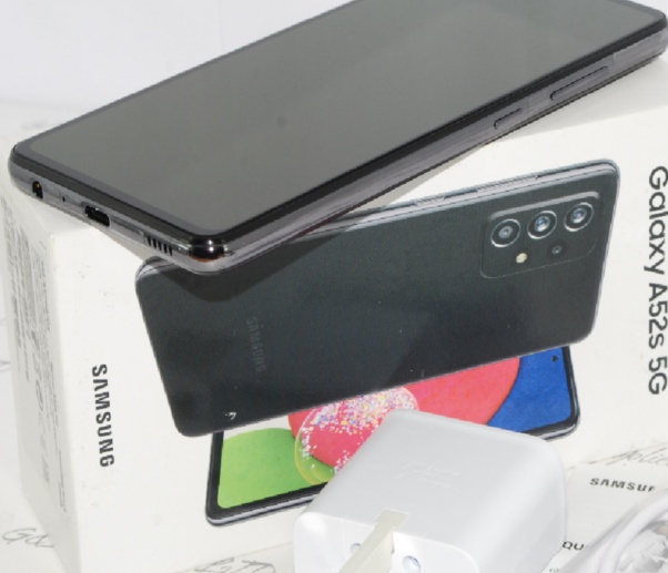 Samsung Galaxy A52s 5G SM-A528B 128GB Smartphone Awesome Black Unlocked GRADE C>
