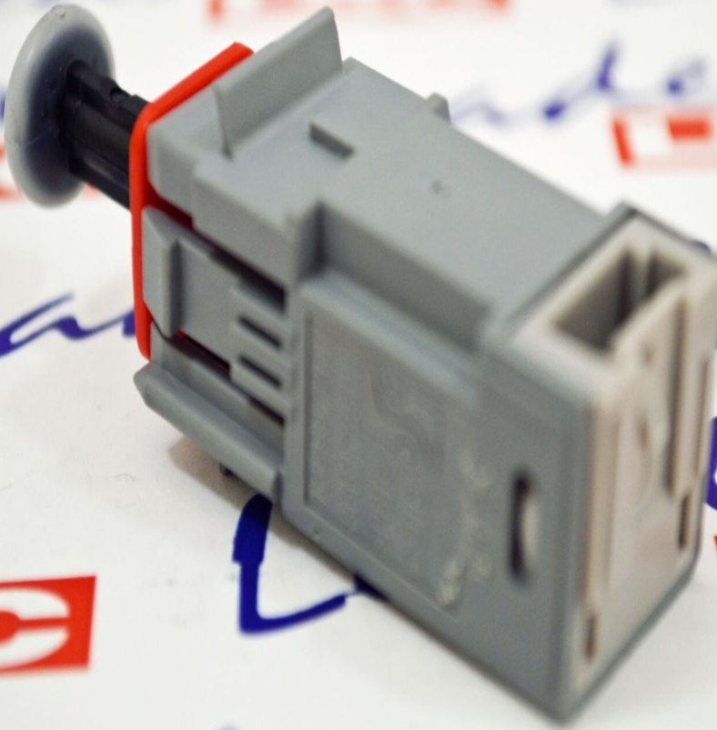 CLUTCH PEDAL SWITCH Genuine Vauxhall ASTRA CORSA MERIVA  ZAFIRA NEW