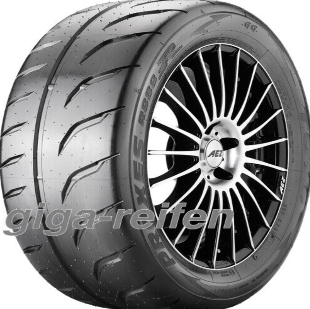 1 x 205/45 R17 88W XL Toyo Proxes R888R Track Day / Performance Tyre - 2054517
