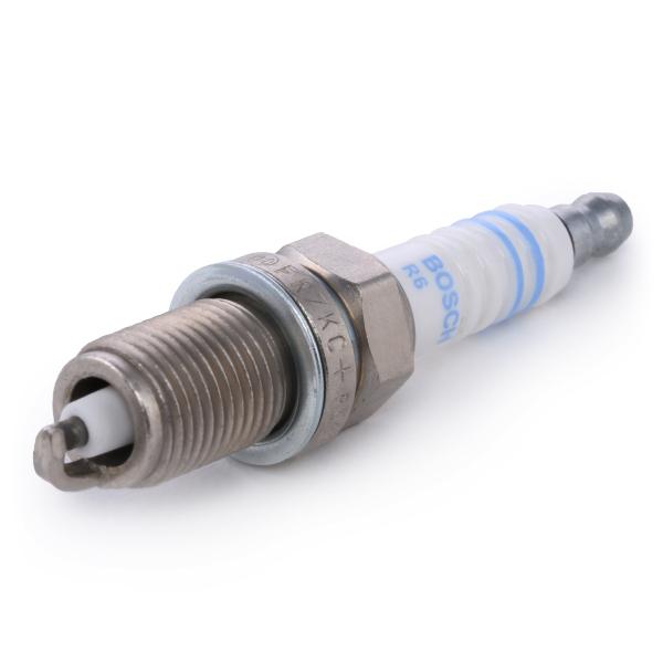 4x Spark Plugs Set 0242236561 Bosch 3707100J74A00 2240153J06 93190946 9004A91011
