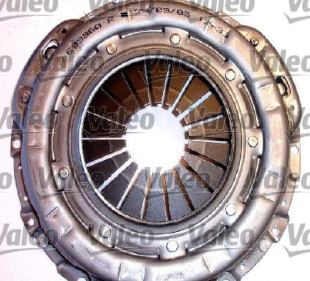 VALEO-OE 826118 Clutch Kit for NISSAN