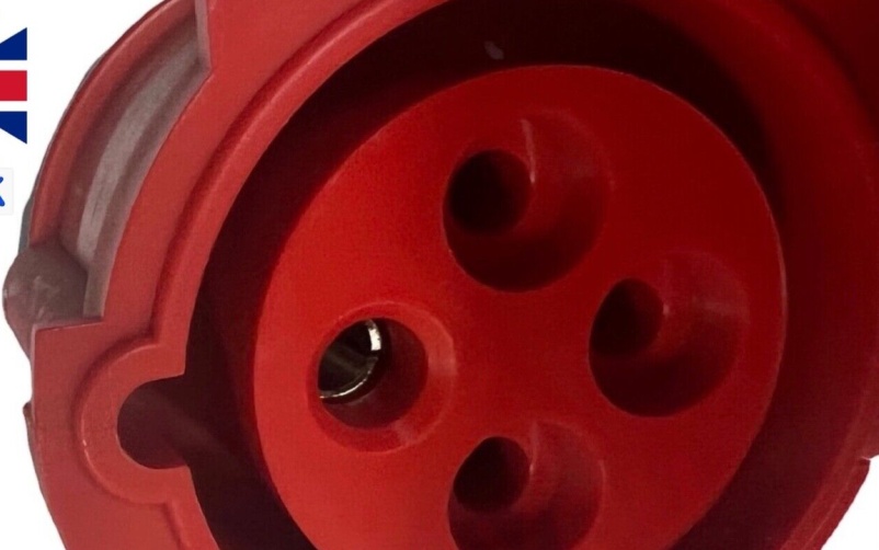 (W7.3) 23302 - Famatel 32A Industrial Connector, 415V, 3P+E, IP44, Red