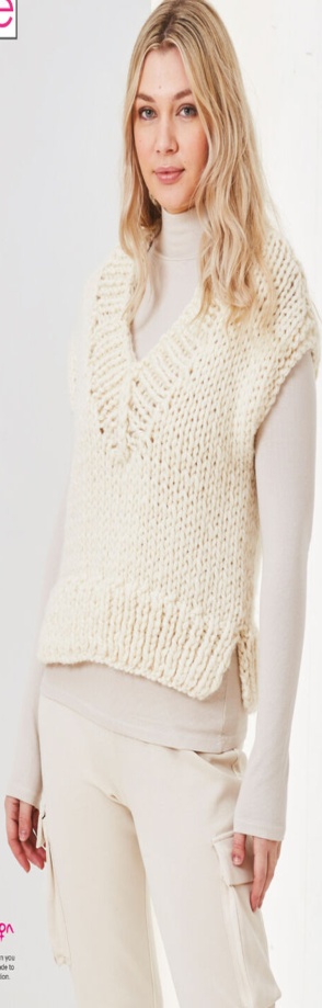 King Cole Super Chunky Knitting Pattern - 5753 Ladies Tank & Hat