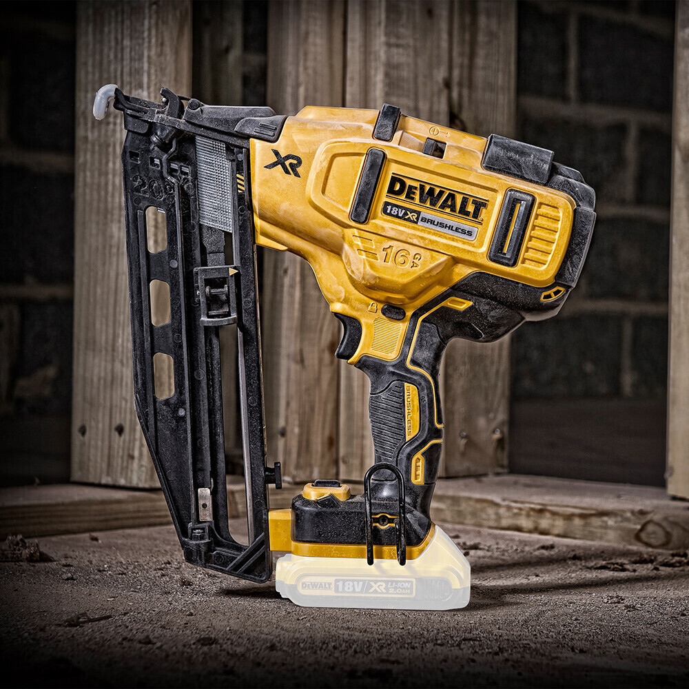 DeWalt DCN660P2 18V XR 2nd Fix Brushless Nailer Kit - 2 x 5.0Ah, Charger + Case