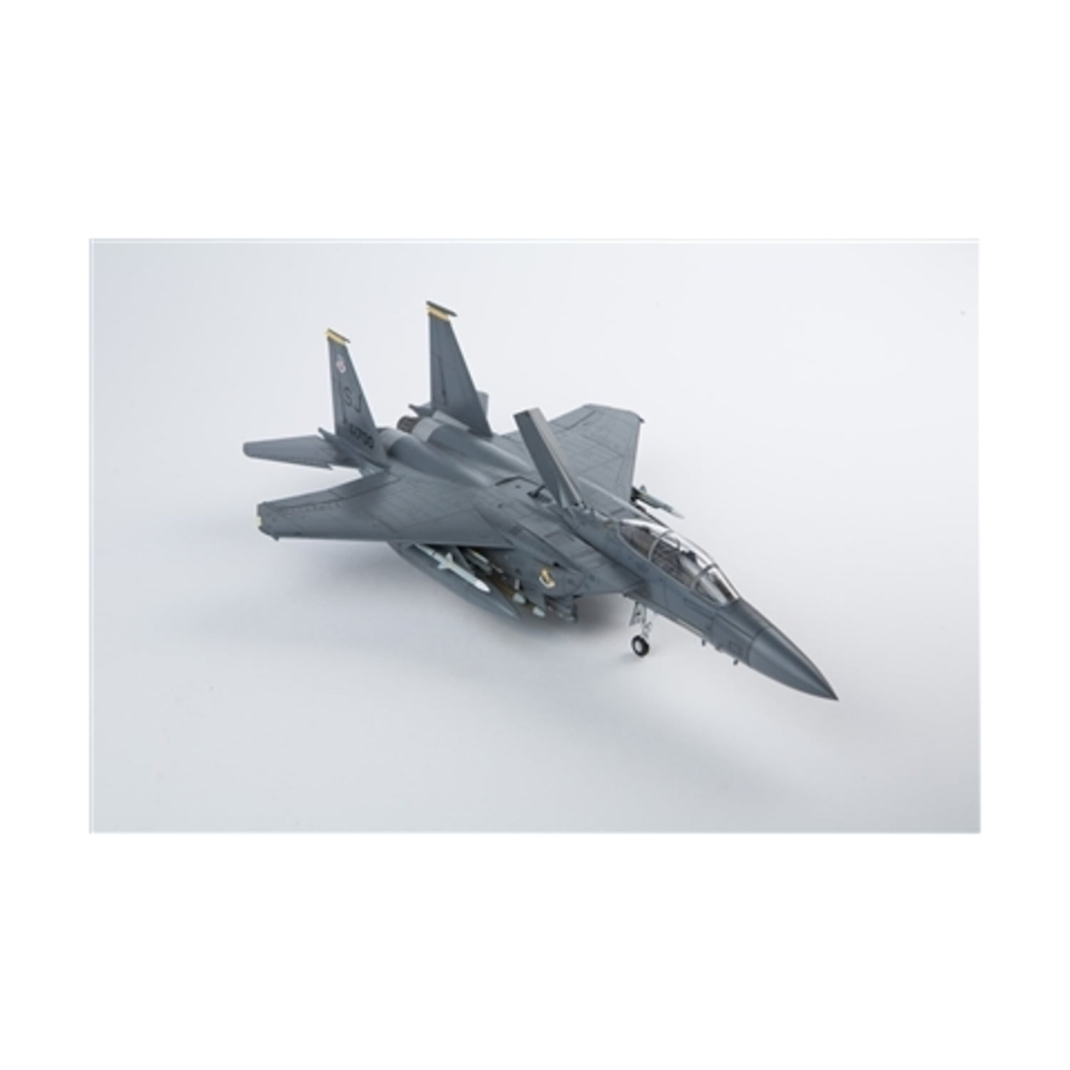 Academy 12550 1:72 McDonnell F-15E USAF 333rd Fighter Squadron New Tooling