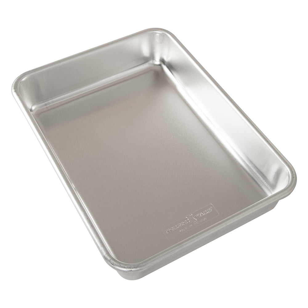 Nordic Ware - Naturals Rectangular Cake Pan - 9 x 13 Inch - Silver
