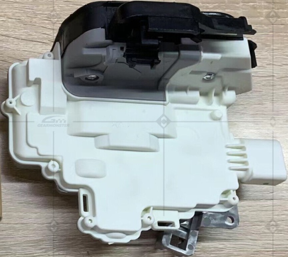 FRONT LEFT DOOR LOCK ACTUATOR MECHANISM FOR AUDI A3 8P, A6 C6, A8 4E 8E2837015AA