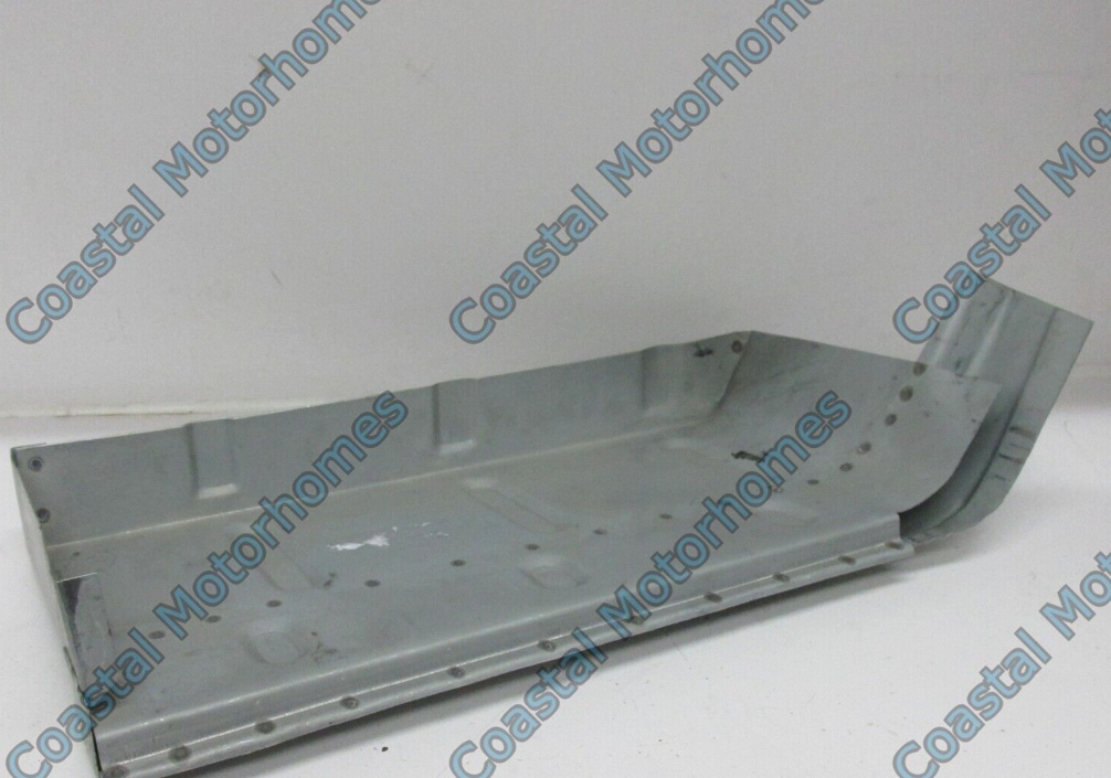 Right Cab Entry For: MERCEDES T1 / T2 601, 602 04.77-02.96