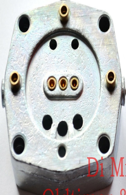 Pump Casing Lid,40 Ida,Ids,Idl ,Idtp ,Idt Etc. Weber Carburetor,Cover,(B) .