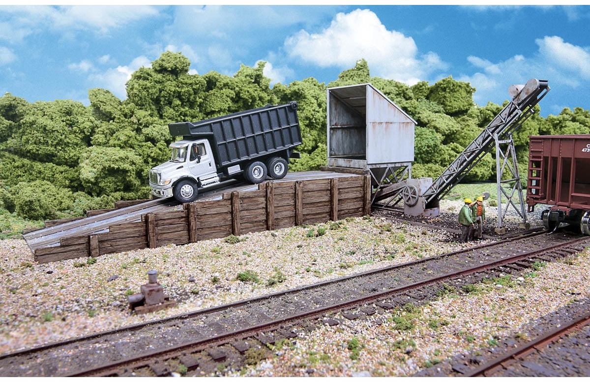 Walthers 534058 - 1/87 / H0 Truck Loading Ramp with Conveyor Belt - New