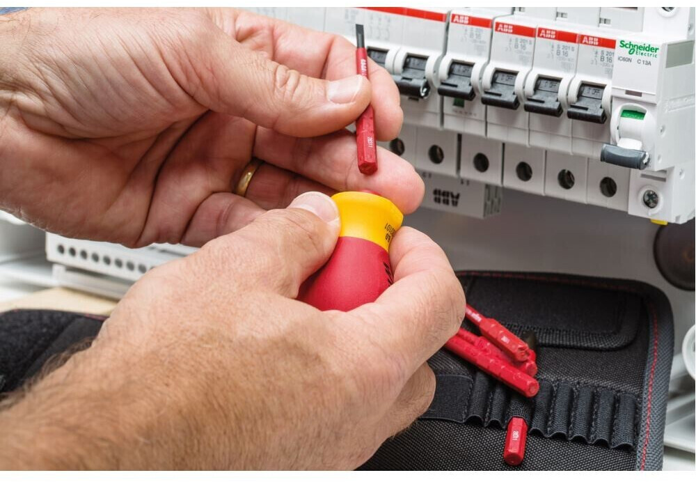 Wiha SB 2831-01 SoftFinish Electric slimVario Stubby Red Yellow SB28310101 | 41230 Compact interchangeable screwdriver with IEC 60900 tested slimBits for work on live parts up to 1,000V AC. - Image 5