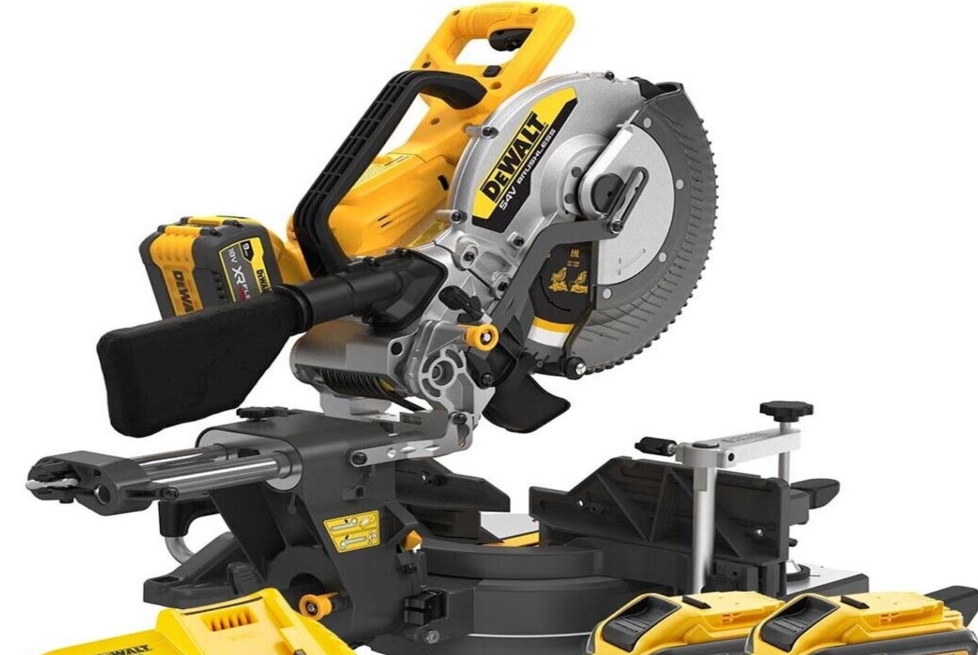Sliding Mitre Saw  Dewalt DCS781X2-GB 54V 9Ah XR FLEXVOLT Brushless 305mm