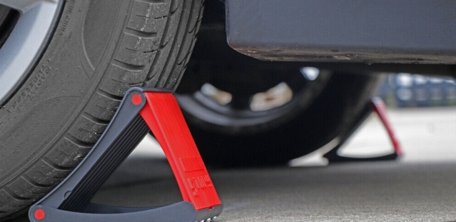 Sealey WCF01 Folding Wheel Chocks - Pair