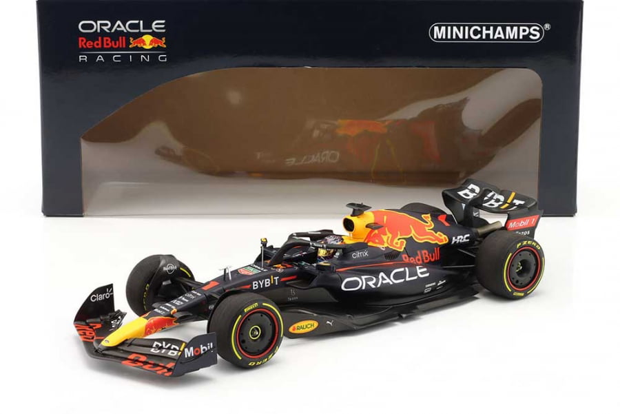 Minichamps 417220501 Red Bull - F1 RB18 Team Oracle Red Bull Racing N 1 World CH