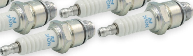 1x NGK BR9HS 4522 Standard Spark Plug For MBK Stunt 50 00-->