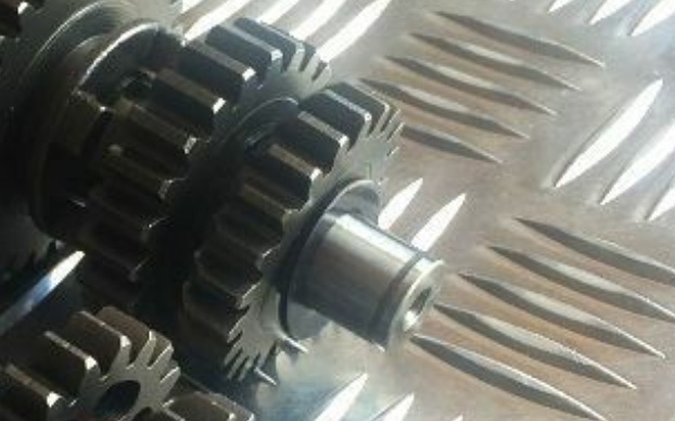 YX140 (YX 140)  COMPLETE 140cc PIT BIKE GEARBOX, INPUT AND OUTPUT GEAR BOX SHAFT