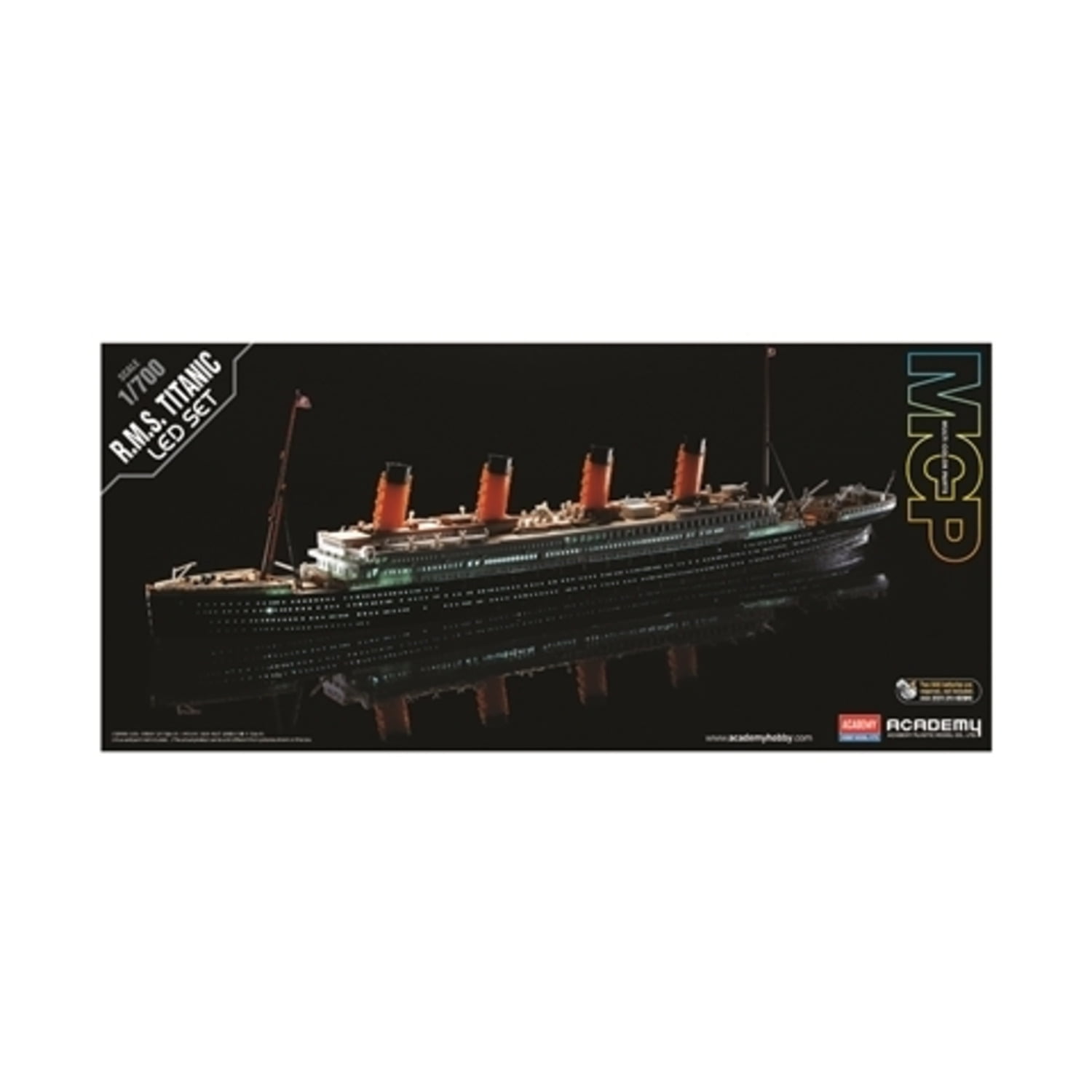 Academy Models 14220 R.M.S. Titanic with LED Light Set 1:700 Model Kit