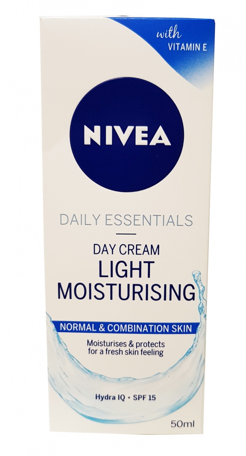 NIVEA Refreshing Day Cream SPF 15, 50 ml | Hydrating Facial Moisturiser with Aloe Vera and Hyaluronic Acid, Protects, Invigorates and Hydrates Skin, 24-Hour Moisture - Image 7