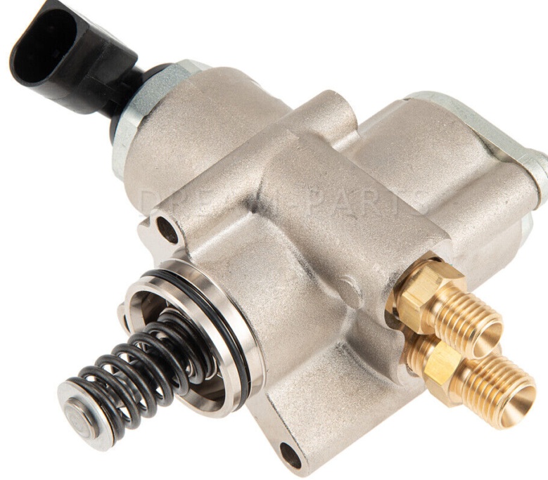 Right High Pressure Fuel Pump For Audi A6 A8 Q7 R8 S5 VW Touareg 4.2L 079127026J